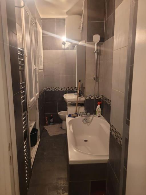 Charmant Appartement Pres De Montmartre Paryż Zewnętrze zdjęcie
